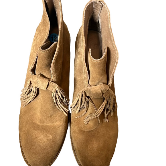 UGG women’s Sz 12 Corin Suede Ankle Boots block heel tassel bow zip back winter - Picture 1 of 9